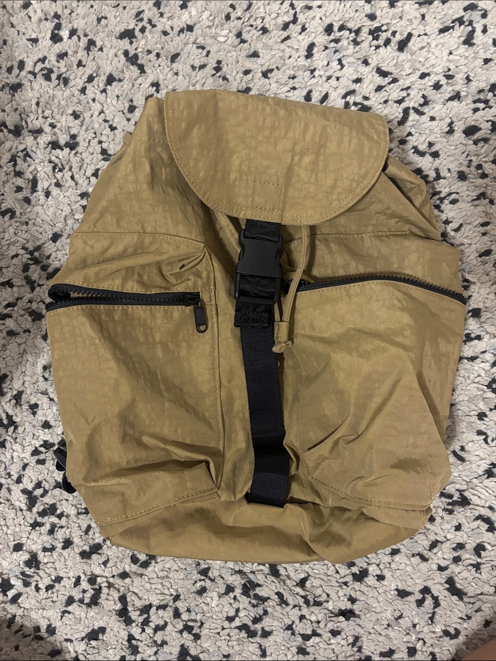 BAGGU sport backpack in khaki